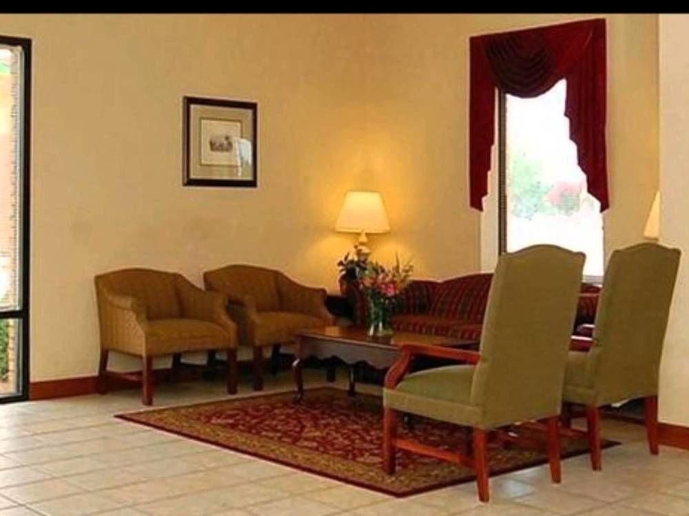 Red Roof Inn & Suites תומאסוויל מראה חיצוני תמונה