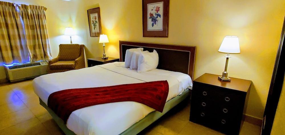 Red Roof Inn & Suites תומאסוויל מראה חיצוני תמונה