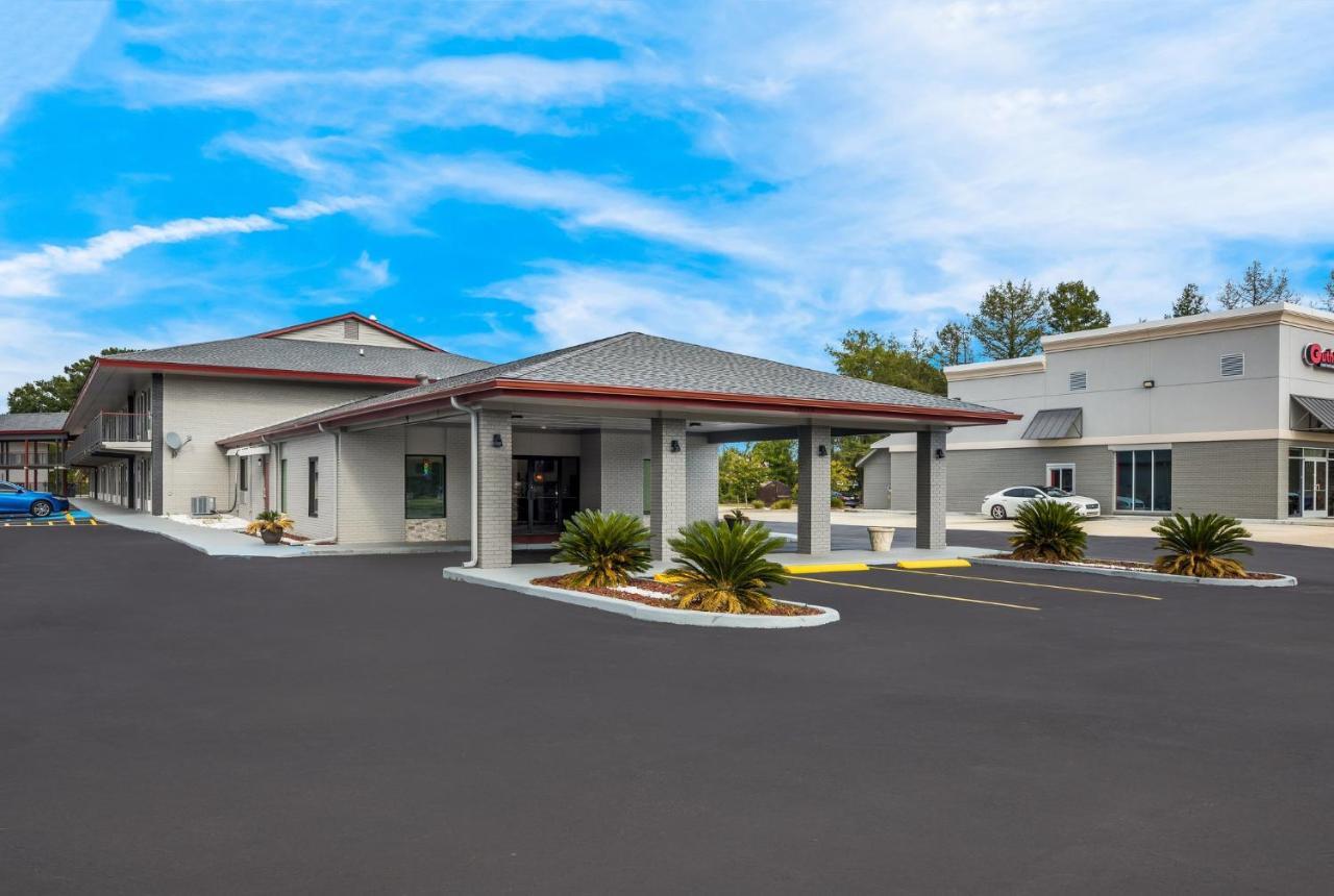 Red Roof Inn & Suites תומאסוויל מראה חיצוני תמונה