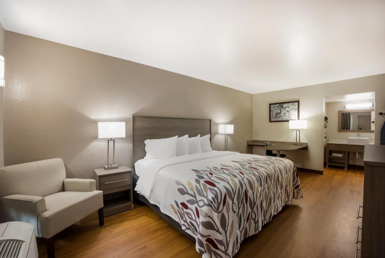 Red Roof Inn & Suites תומאסוויל מראה חיצוני תמונה
